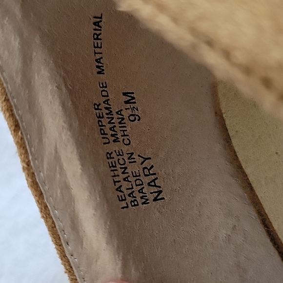 Levity Nary Tan & Brown Pumps - Picture 7 of 7